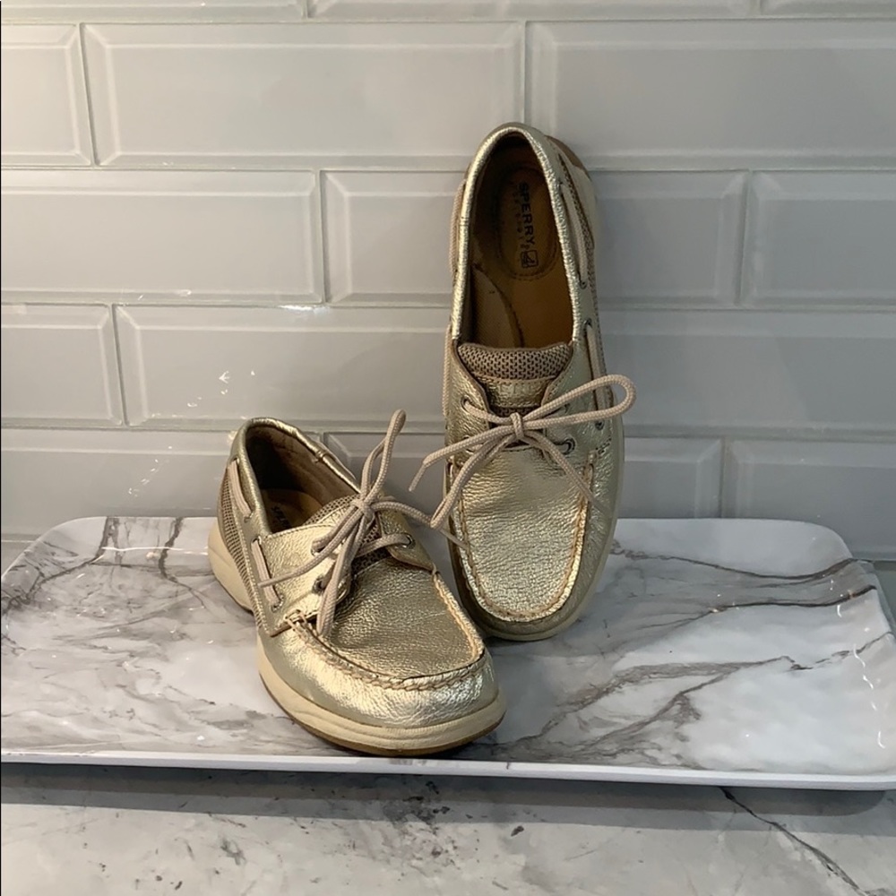 🎉PRICE DROP!!🎉Women’s Sperry’s Size 6.5
